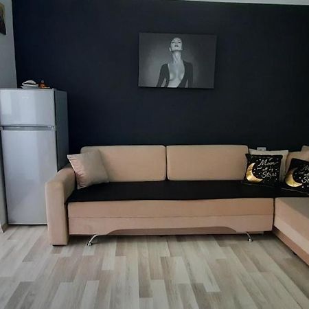 Апартаменты Apartament Clara Пермети Экстерьер фото