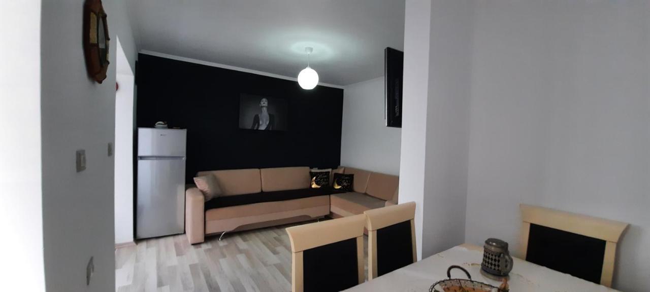 Апартаменты Apartament Clara Пермети Экстерьер фото