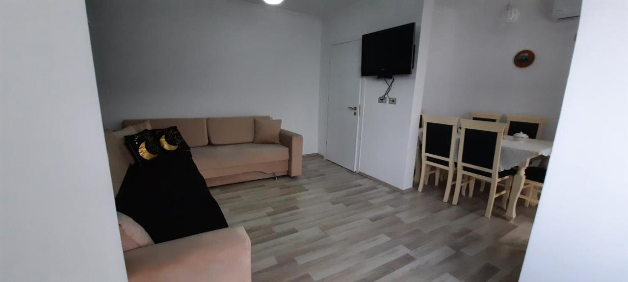 Апартаменты Apartament Clara Пермети Экстерьер фото